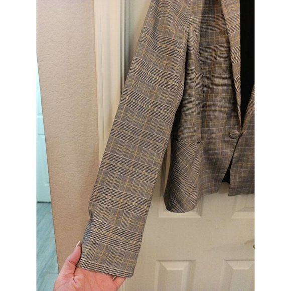 Women's White house Black market plaid Blazer W/ Pockets Size 12 - Picture 4 of 12